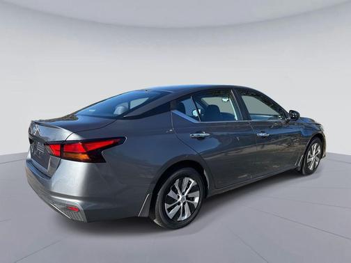 2021 Nissan Altima S FWD