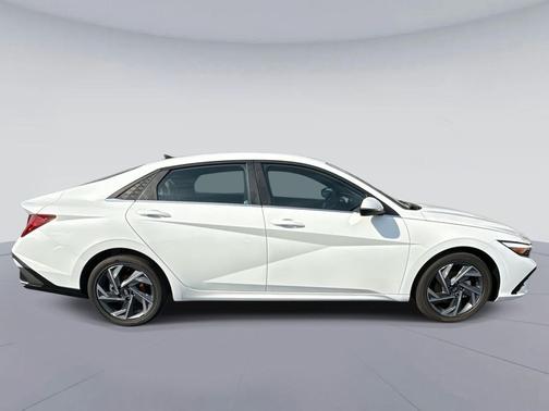 2025 Hyundai ELANTRA HEV Limited