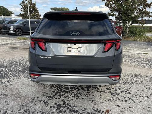 2026 Hyundai TUCSON SEL