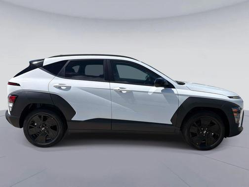 Atlas White 2026 Hyundai KONA SEL Sport