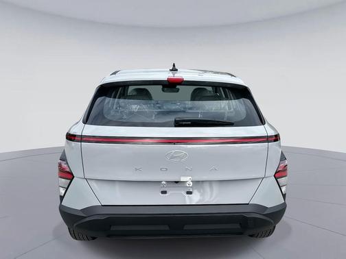 Cyber Gray Metallic 2026 Hyundai KONA SE