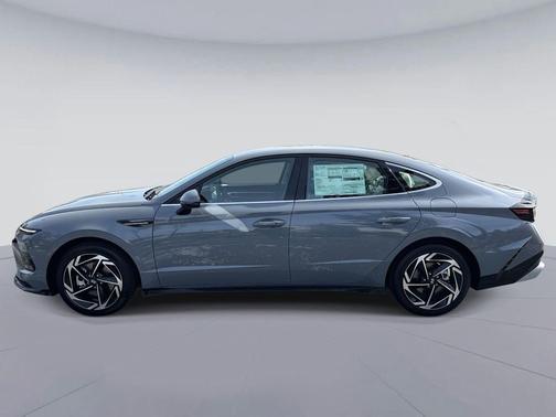 2026 Hyundai SONATA SEL