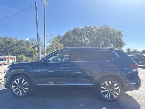2022 Volkswagen Atlas 3.6L SEL Premium