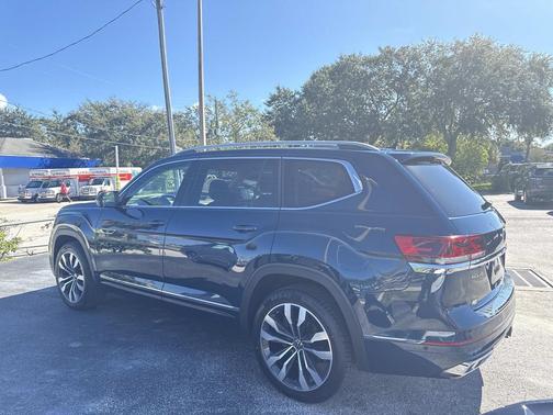 2022 Volkswagen Atlas 3.6L SEL Premium