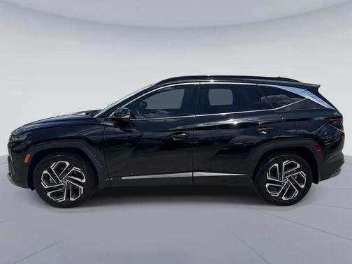 Phantom Black 2025 Hyundai TUCSON Limited