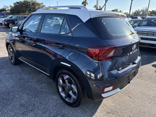 2025 Hyundai VENUE Limited