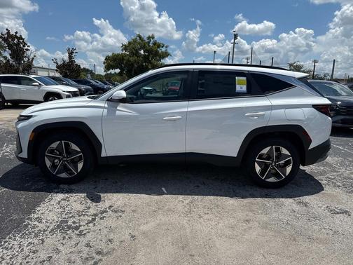 2025 Hyundai TUCSON SEL