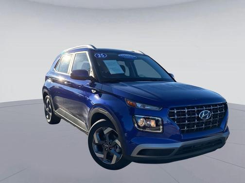 2025 Hyundai VENUE SEL