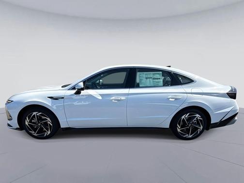 2026 Hyundai SONATA SEL