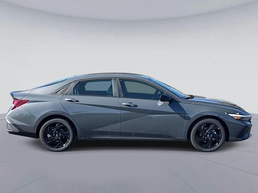 2026 Hyundai ELANTRA Sport