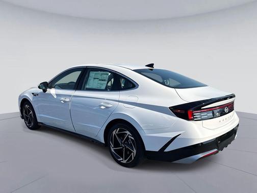 2026 Hyundai SONATA SEL