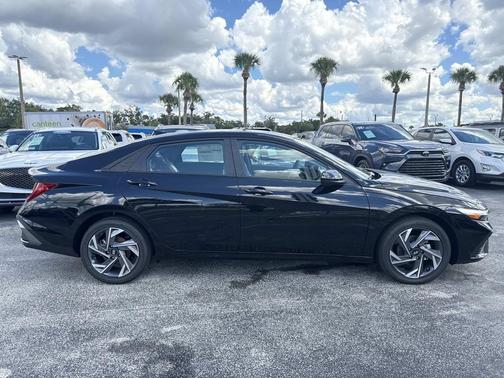 2025 Hyundai ELANTRA HEV SEL Sport