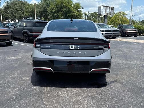 2025 Hyundai SONATA Hybrid Limited