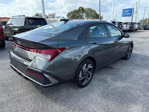 2025 Hyundai ELANTRA Sport