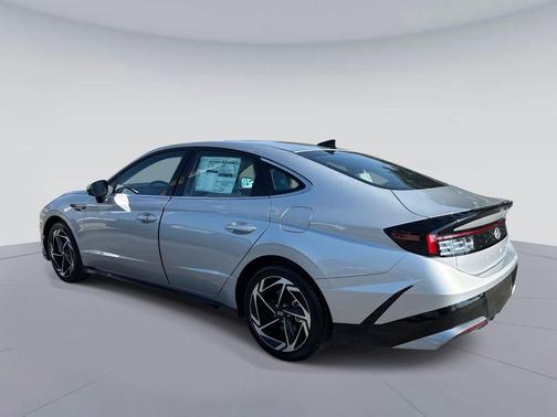 2026 Hyundai SONATA SEL