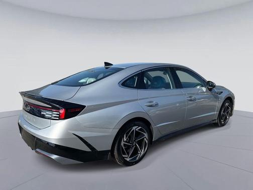 2026 Hyundai SONATA SEL