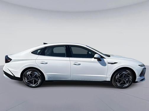 2026 Hyundai SONATA SEL