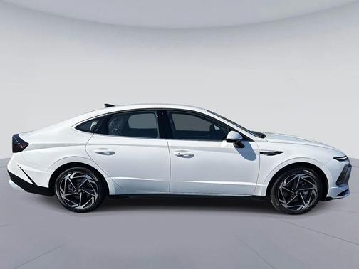 2026 Hyundai SONATA SEL