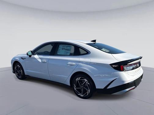2026 Hyundai SONATA SEL