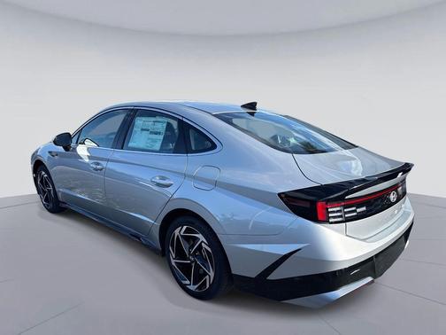 2026 Hyundai SONATA SEL