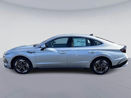 2026 Hyundai SONATA SEL