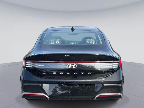 2026 Hyundai SONATA SEL