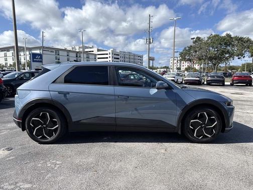 2024 Hyundai IONIQ 5 SEL