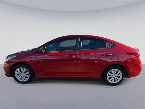 2022 Hyundai Accent SE