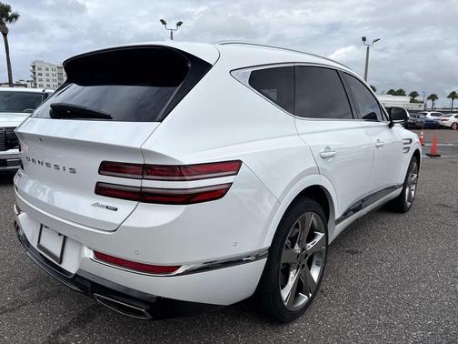 Uyuni White 2023 Genesis GV80 3.5T