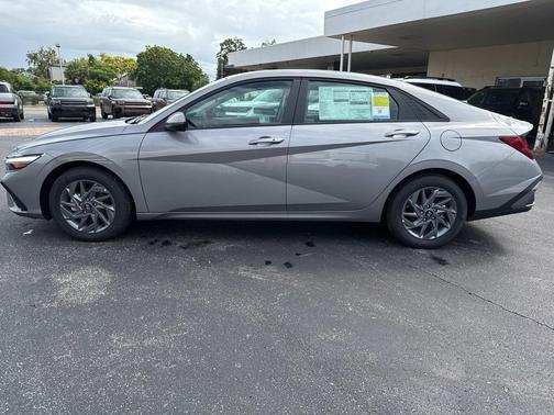 2025 Hyundai ELANTRA HEV Blue