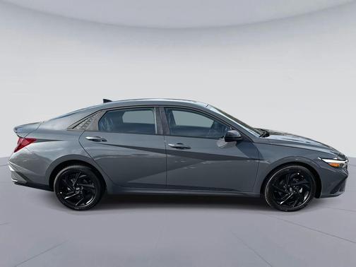 2026 Hyundai ELANTRA Sport