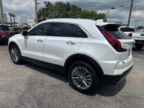 2024 Cadillac XT4 Premium Luxury
