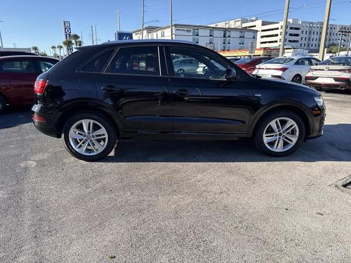 2018 Audi Q3 2.0T Premium