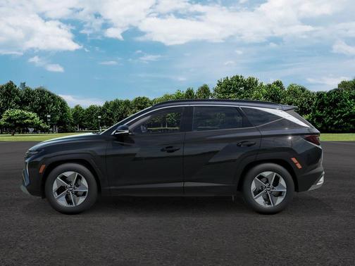 Phantom Black 2026 Hyundai TUCSON SEL Premium