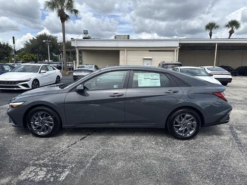 2025 Hyundai ELANTRA HEV Blue