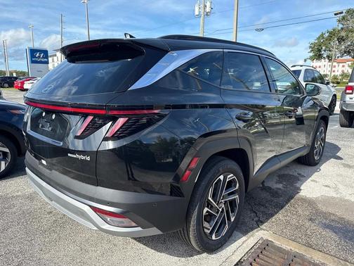 2025 Hyundai TUCSON Hybrid Limited