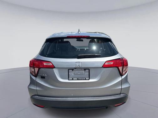 Lunar Silver Metallic 2018 Honda HR-V LX