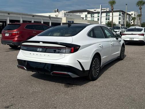 2025 Hyundai SONATA Hybrid Limited