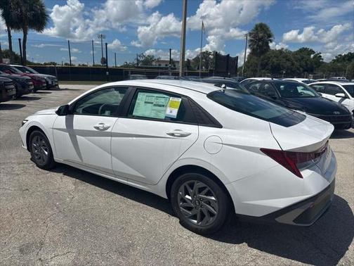 2025 Hyundai ELANTRA HEV Blue