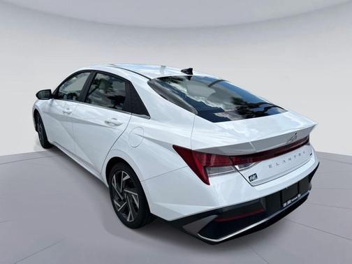 Serenity White 2025 Hyundai ELANTRA HEV Limited