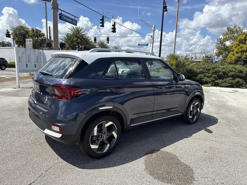 2025 Hyundai VENUE Limited