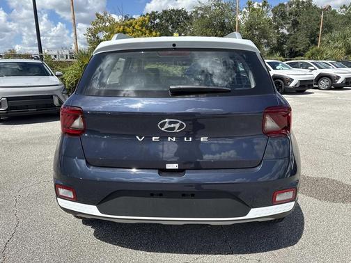 2025 Hyundai VENUE Limited