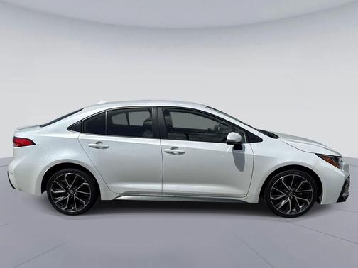 Wind Chill Pearl 2022 Toyota Corolla SE