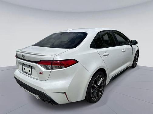 Wind Chill Pearl 2022 Toyota Corolla SE