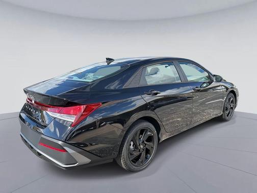 2026 Hyundai ELANTRA Sport