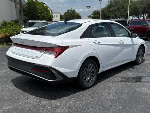 2025 Hyundai ELANTRA HEV Blue