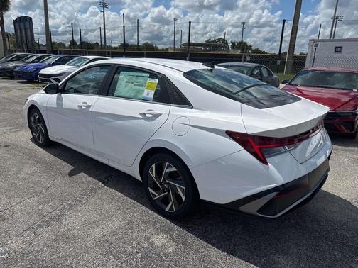 2025 Hyundai ELANTRA HEV Limited