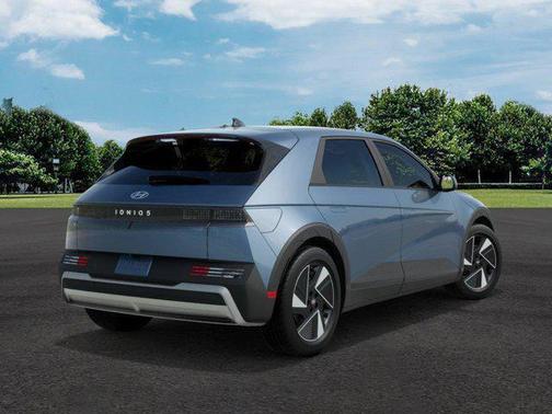 2025 Hyundai IONIQ 5 SE