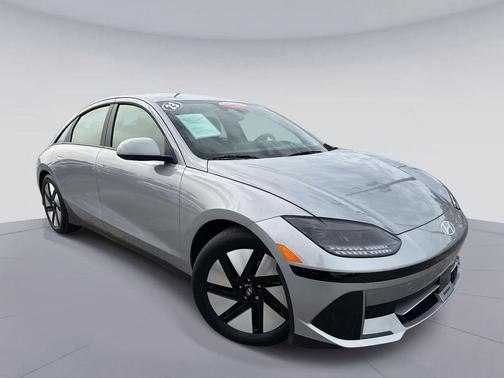 2023 Hyundai IONIQ 6 SE Standard Range