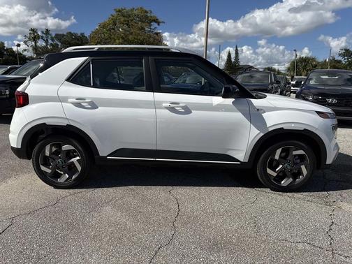 2025 Hyundai VENUE Limited